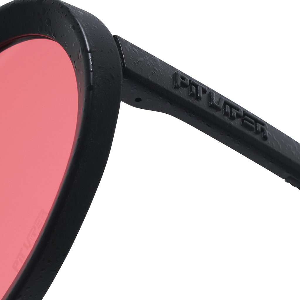 The Blacking Out Admirer image 13