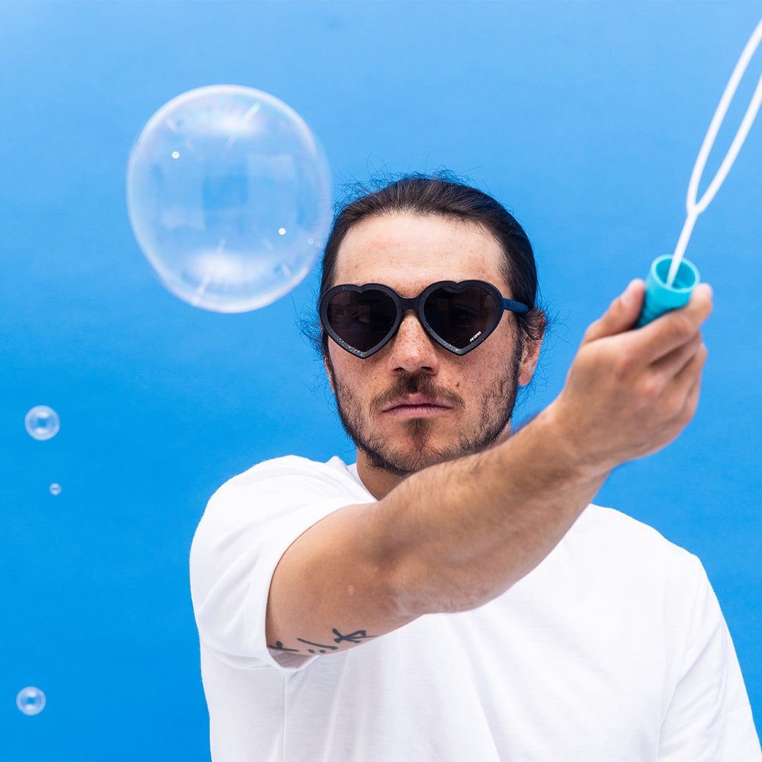 The Blacking Out Admirer image 7